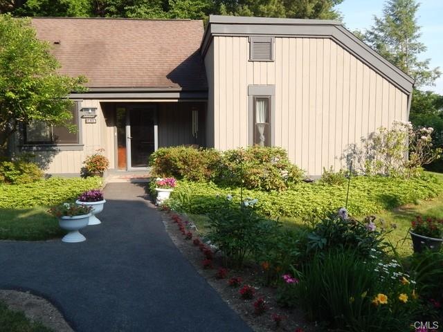 845 Heritage Village unit B, Southbury, CT 06488 - photo 1