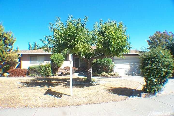 7573 Center Pkwy, Sacramento, CA 95823 - photo 1