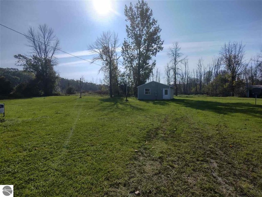 2936 E Gordon Rd, Au Gres, MI 48703 - photo 1