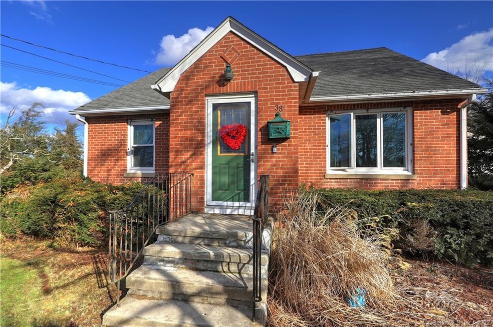 38 Dracut Ave, Waterbury, CT 06704 - photo 1