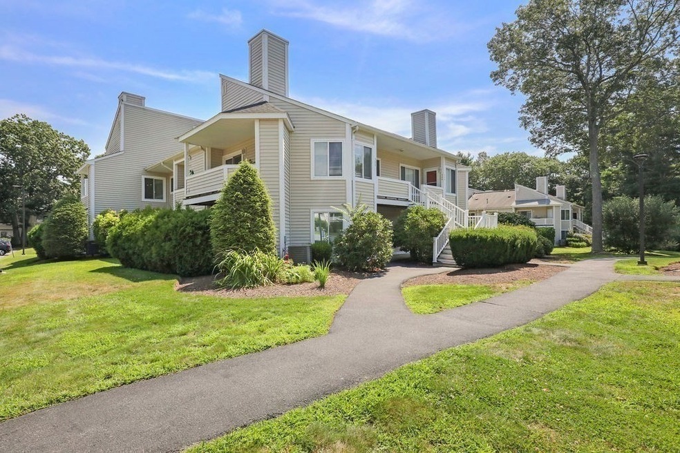 750 Whittenton St unit 522, Taunton, MA 02780 - photo 1