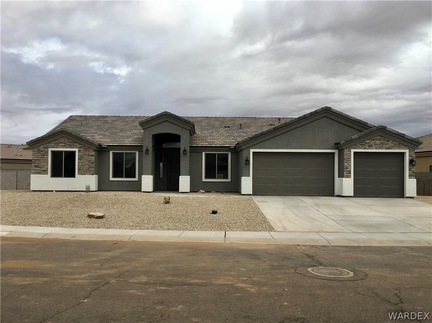 4802 E Chute Gate Ln, Kingman, AZ 86401 - photo 1