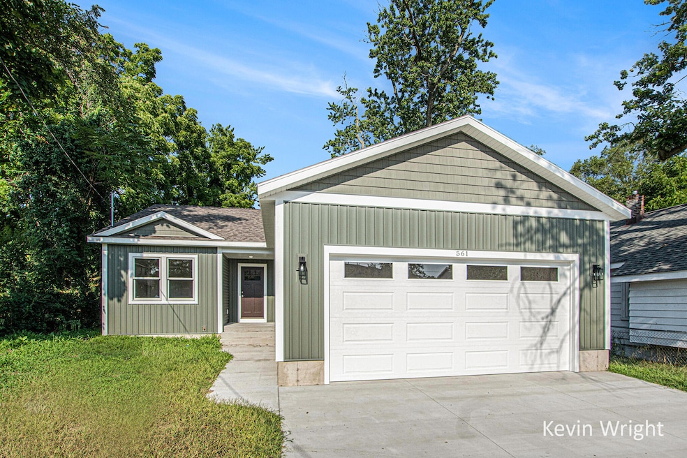 561 Mary St, Muskegon, MI 49442 - photo 1