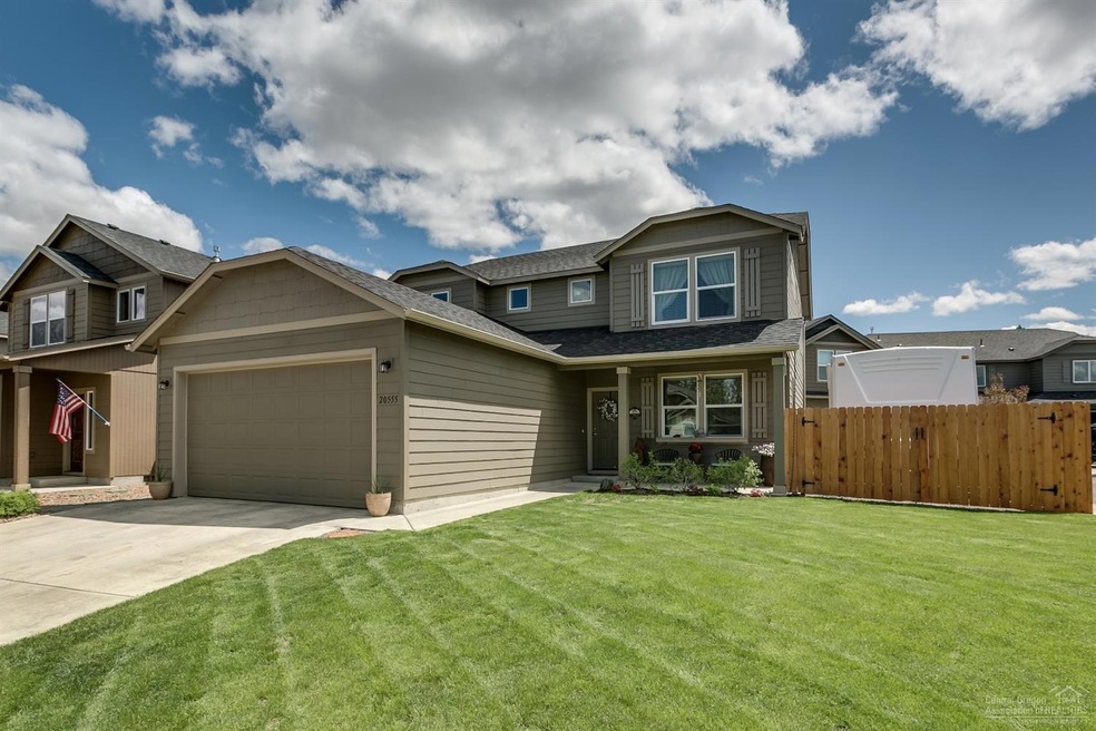 20555 Goldenrod Ln, Bend, OR 97702 - photo 1