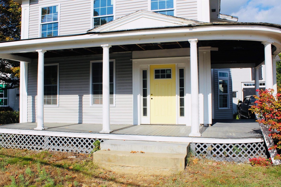 114 Main St, Pittsfield, NH 03263 - photo 1