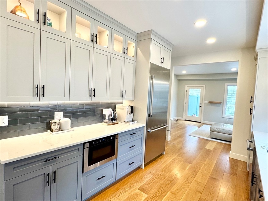 370 Massachusetts Ave unit 370, Lexington, MA 02420 - photo 1