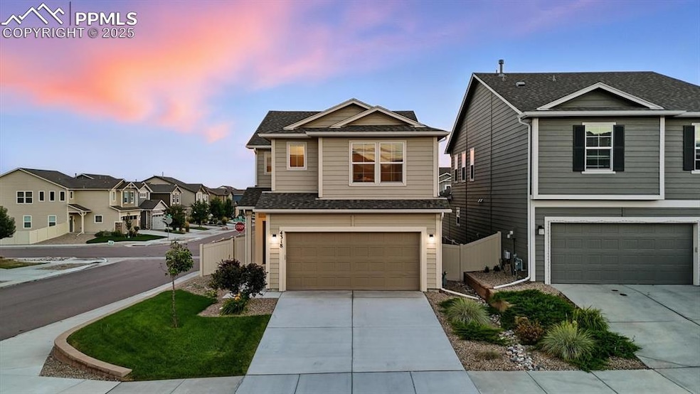 Pending $459,900 • Co-Listing Agent