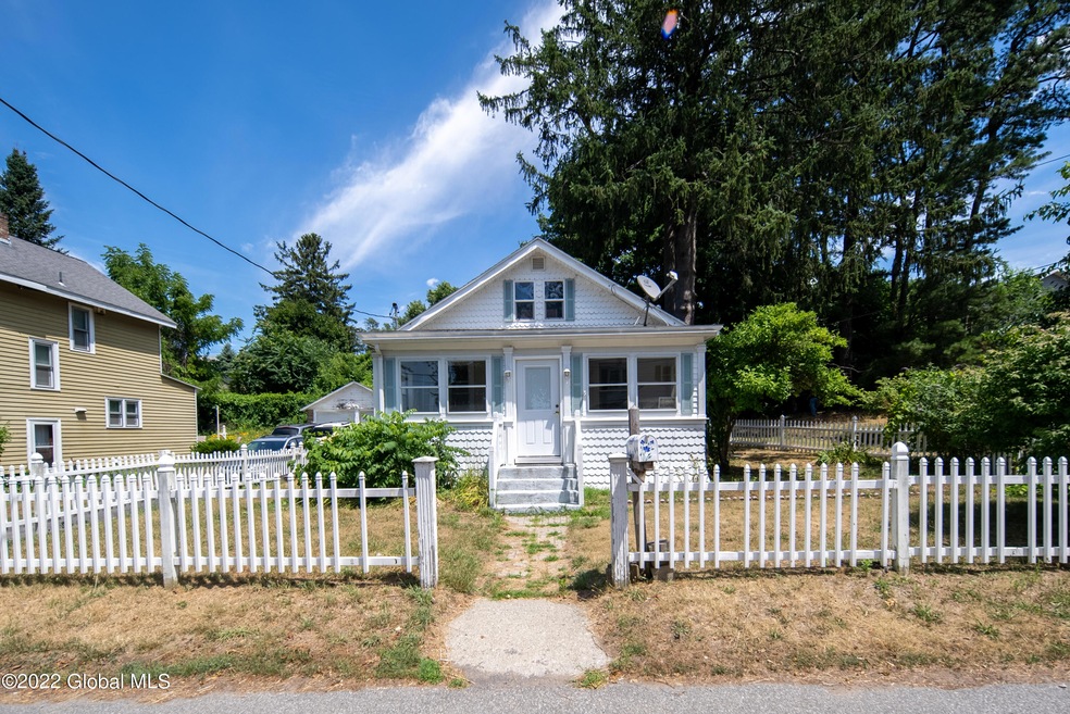 4 Braintree St, Albany, NY 12205 - photo 1