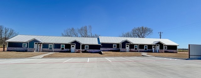 1332 County Road 2175 unit 300, Decatur, TX 76234 - photo 1