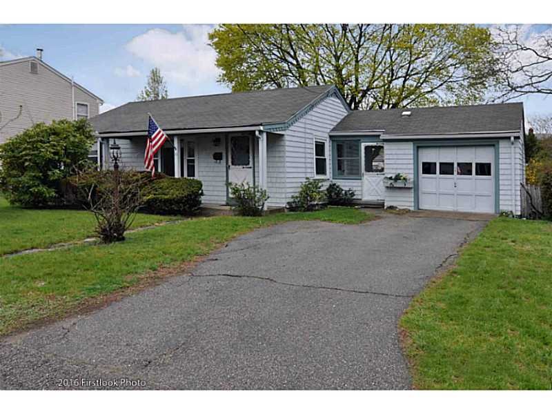 35 Winthrop St, Riverside, RI 02915 - photo 1