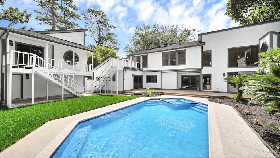 307 Charleston St, Friendswood, TX 77546 - photo 1