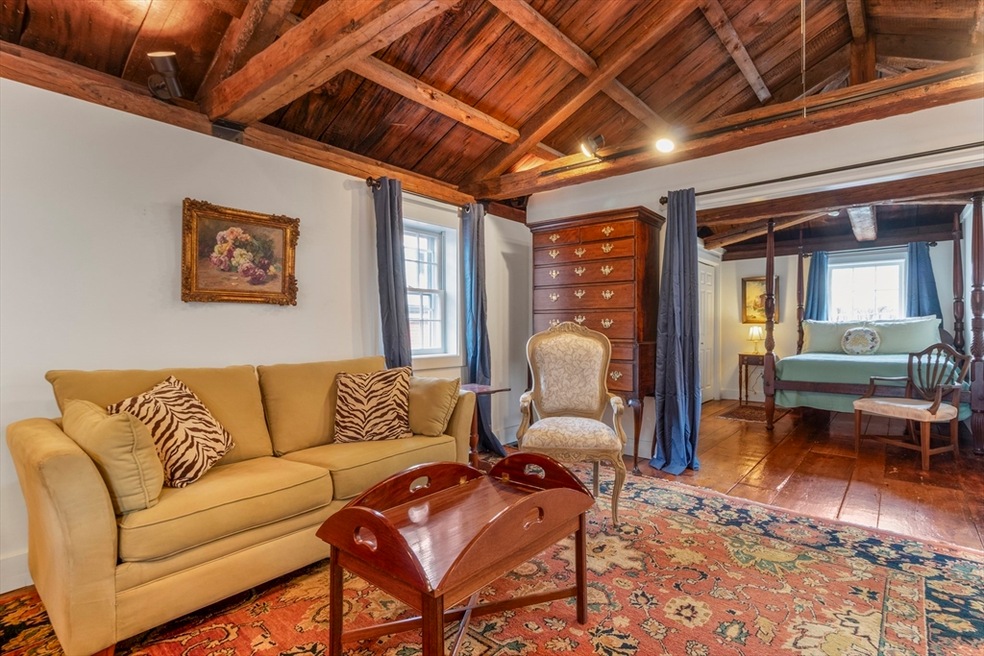 2 Oliver St unit C, Salem, MA 01970 - photo 1