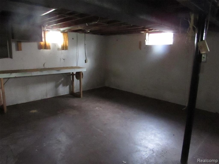 5613 Branch Rd, Flint, MI 48506 - photo 1