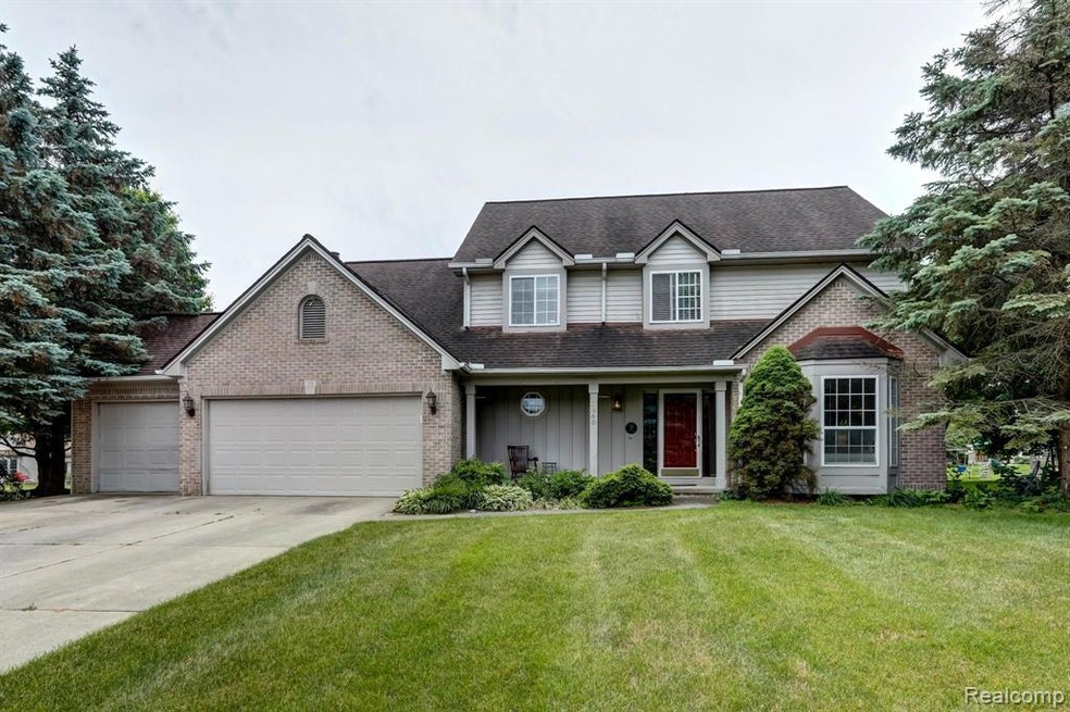 Welcome home to 7360 Willow Oak Drive