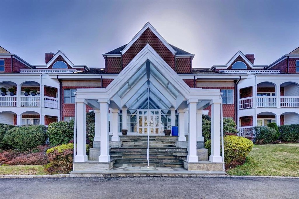 Copley Court Condiminiums unit 18, Briarcliff Manor, NY 10510 - photo 1