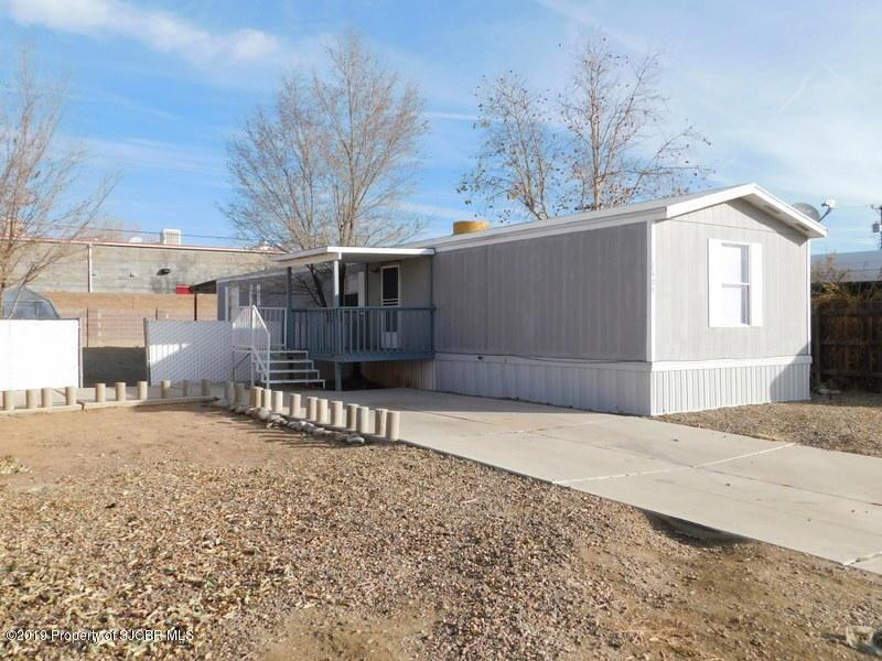2404 Farmview Ln, Farmington, NM 87401 - photo 1
