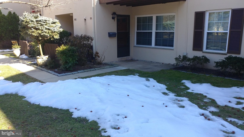 433 Old Forge Crossing unit 433, Devon, PA 19333 - photo 1