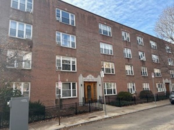 76 Strathmore Rd unit 8, Brighton, MA 02135 - photo 1