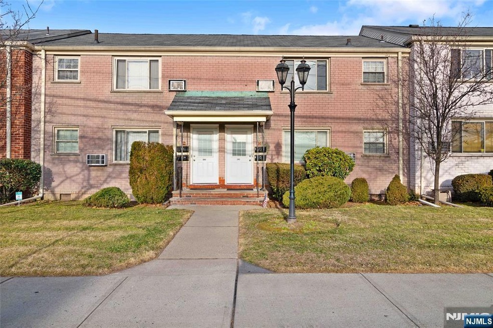 285 Hackensack St unit 85B, Wood Ridge, NJ 07075 - photo 1