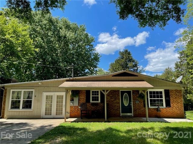 112 E Debbie Ln, Statesville, NC 28625 - photo 1