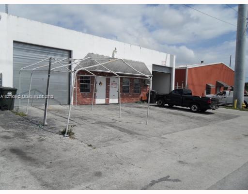 2920 NW 17th Terrace, Oakland Park, FL 33311 - photo 1