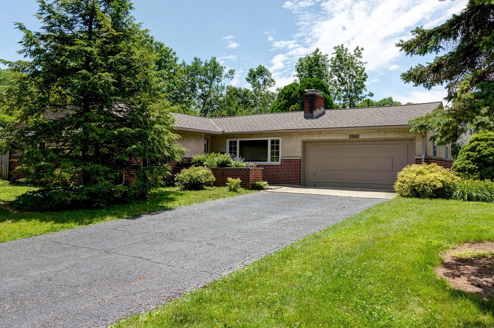 Welcome to 1545 Ridgeview Road!