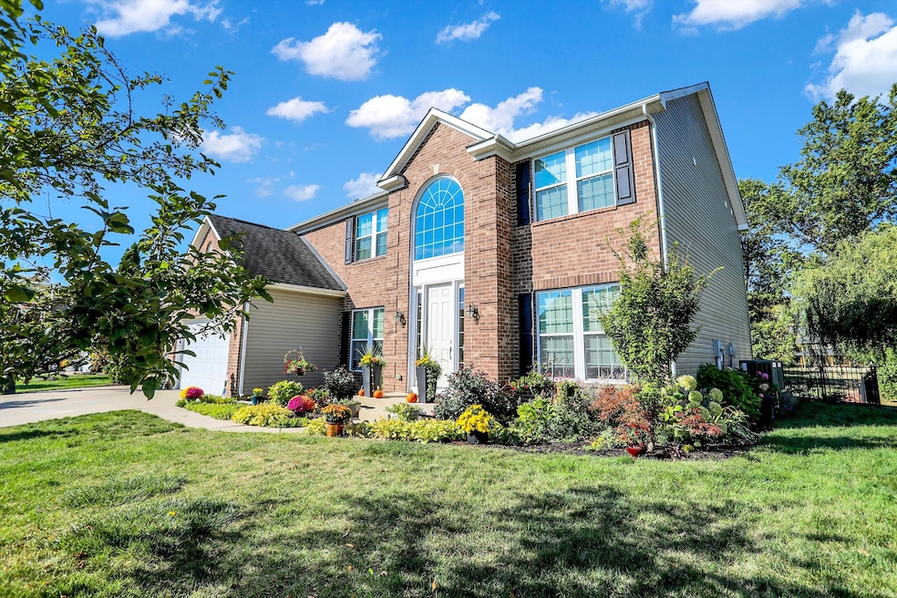 12286 Wheathill Pass, Fishers, IN 46037 - photo 1