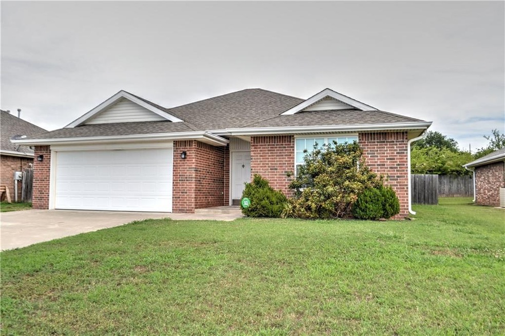 2319 Bent Tree Rd, Shawnee, OK 74804 - photo 1