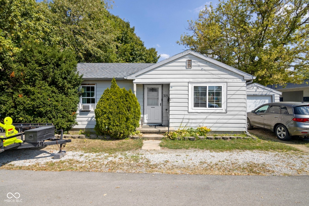 Pending $159,900 • Co-Listing Agent
