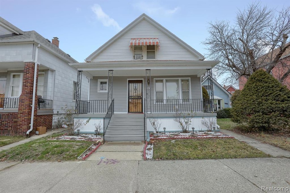 2413 Pulaski St, HamtraMcK, MI 48212 - photo 1