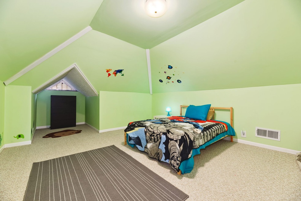 1674 Ash St, Des Plaines, IL 60018 - photo 1