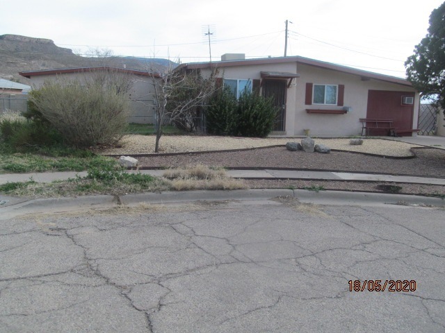 1310 Ridgecrest Ct, Alamogordo, NM 88310 - photo 1