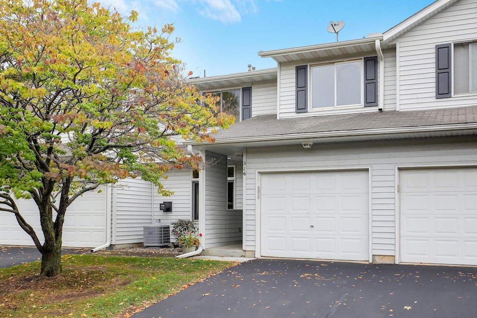 516 Roundhouse St, Shakopee, MN 55379 - photo 1