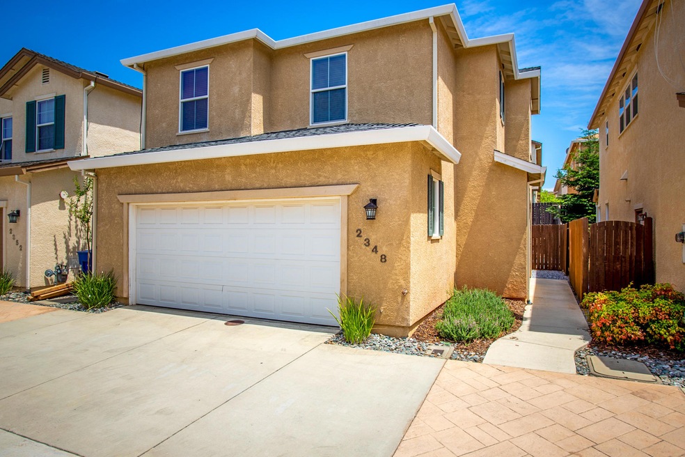 2348 La Villa Way, Redding, CA 96003 - photo 1