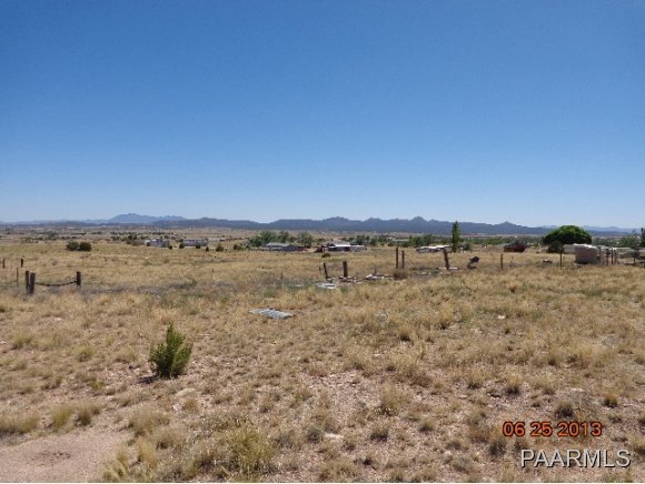 17 W Dove Dr, Paulden, AZ 86334 - photo 1