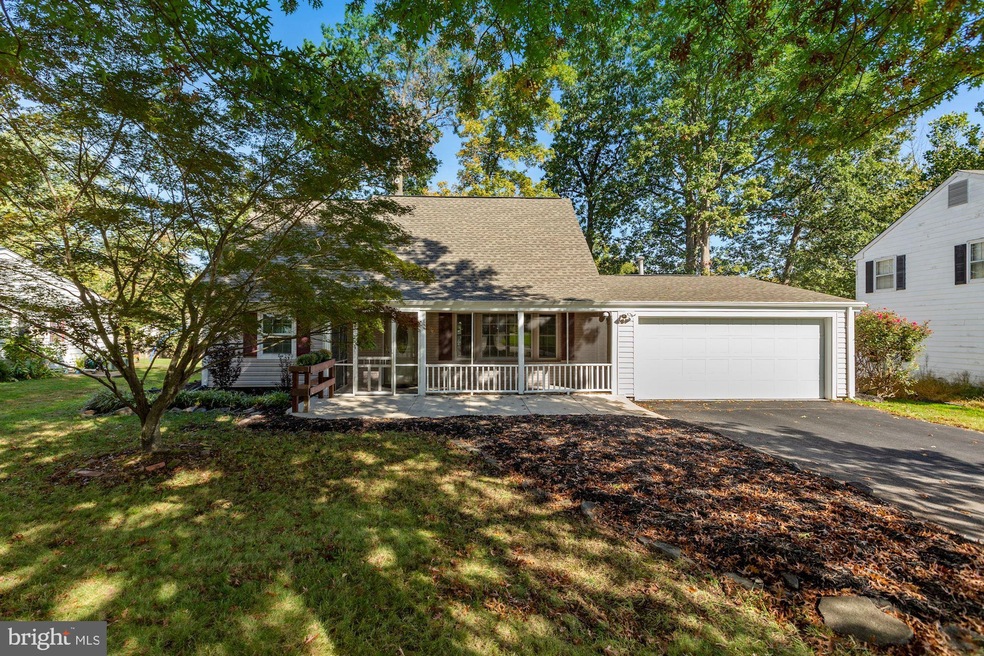 13132 Melville Ln, Fairfax, VA 22033 - photo 1