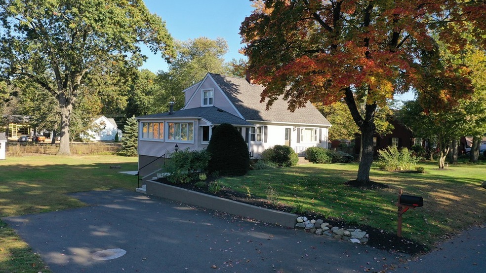 20 Oak Ln, Feeding Hills, MA 01030 - photo 1