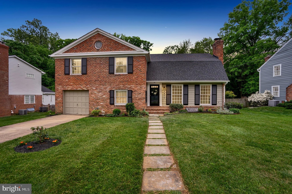 7411 Venice St, Falls Church, VA 22043 - photo 1