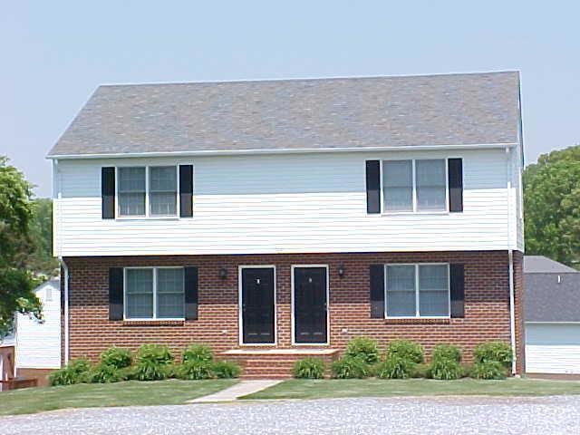 For Rent $1,200/month