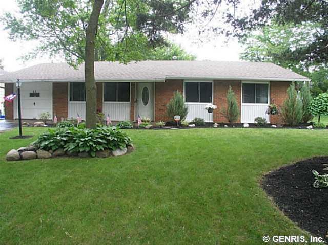 Exterior Front Welcome to 62 Kenwick Dr!