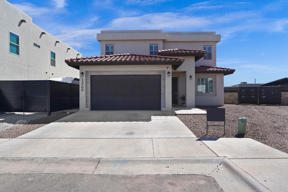 13700 Kathys Ct, Horizon City, TX 79928 - photo 1