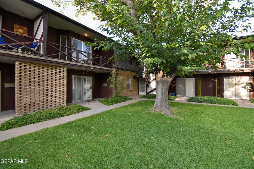 350 Thunderbird Dr unit 27, El Paso, TX 79912 - photo 1
