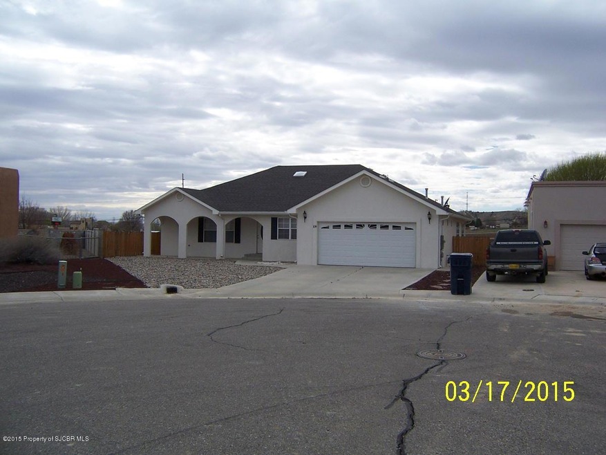 Front from cul-de-sac