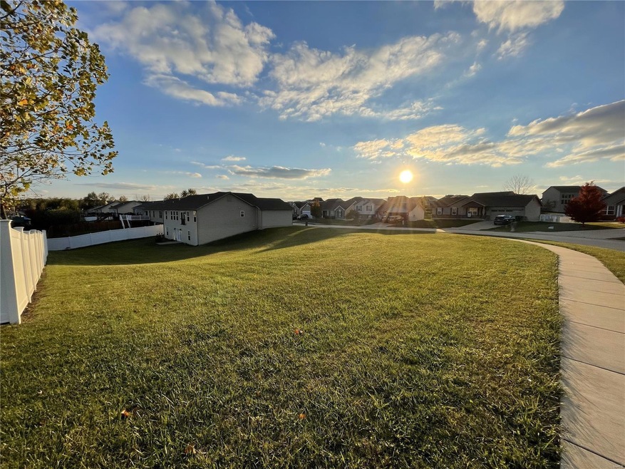 132 Shadow Pointe Dr, Wentzville, MO 63385 MLS MAR23065832