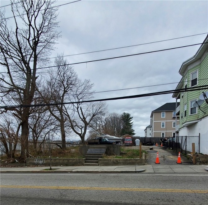 457 Mineral Spring Ave, Pawtucket, RI 02860 - photo 1