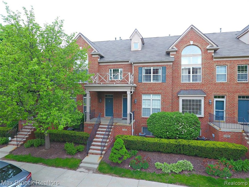 Springwater Dr Front.jpg