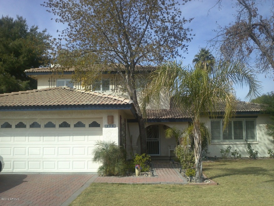 Great curb appeal on this cul de sac lot