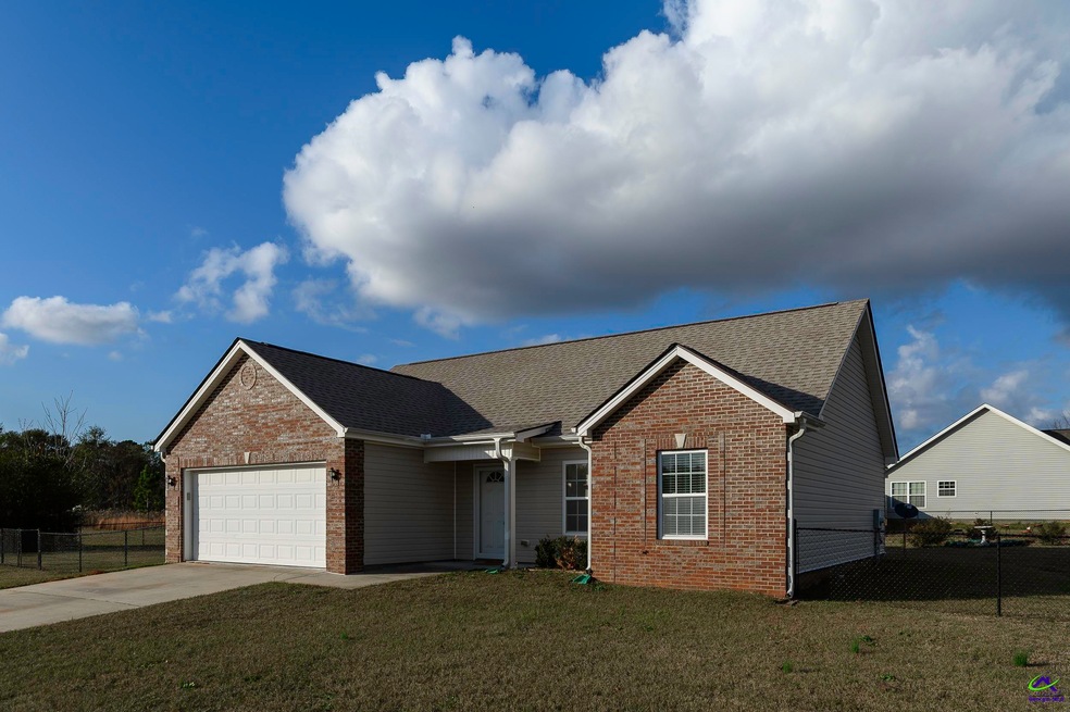 307 Nile Ln, Byron, GA 31008 - photo 1