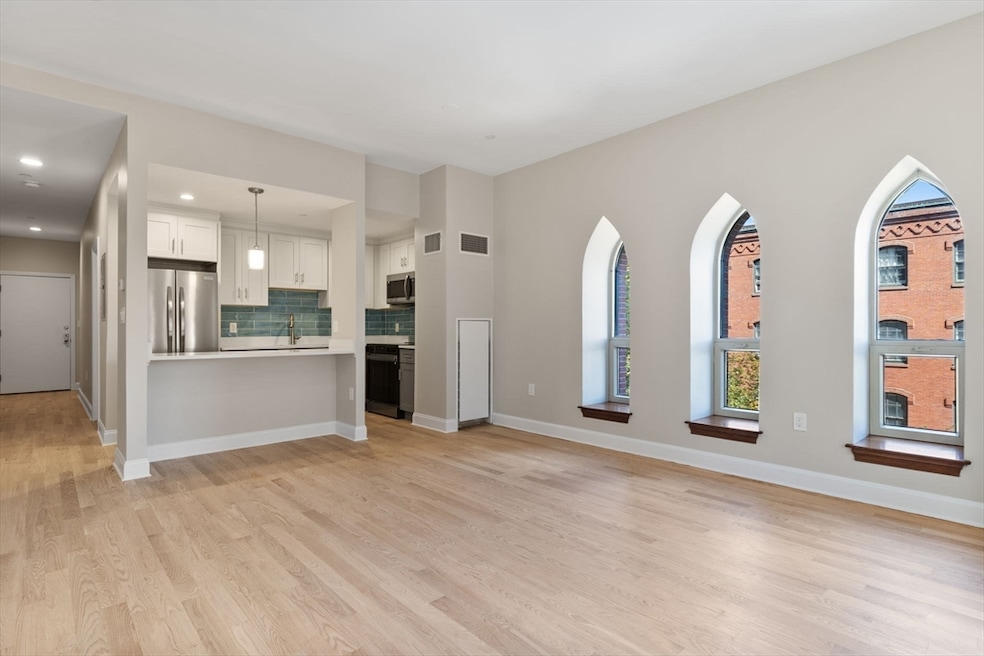 For Sale $825,000 • Co-Listing Agent