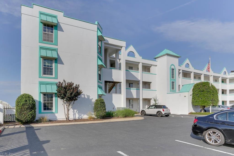 Welcome home to 810 E Ocean View Ave #105